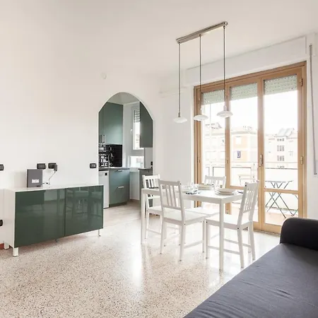 Spazioso - City Life - Fiera - Alcuino 5 * Milano